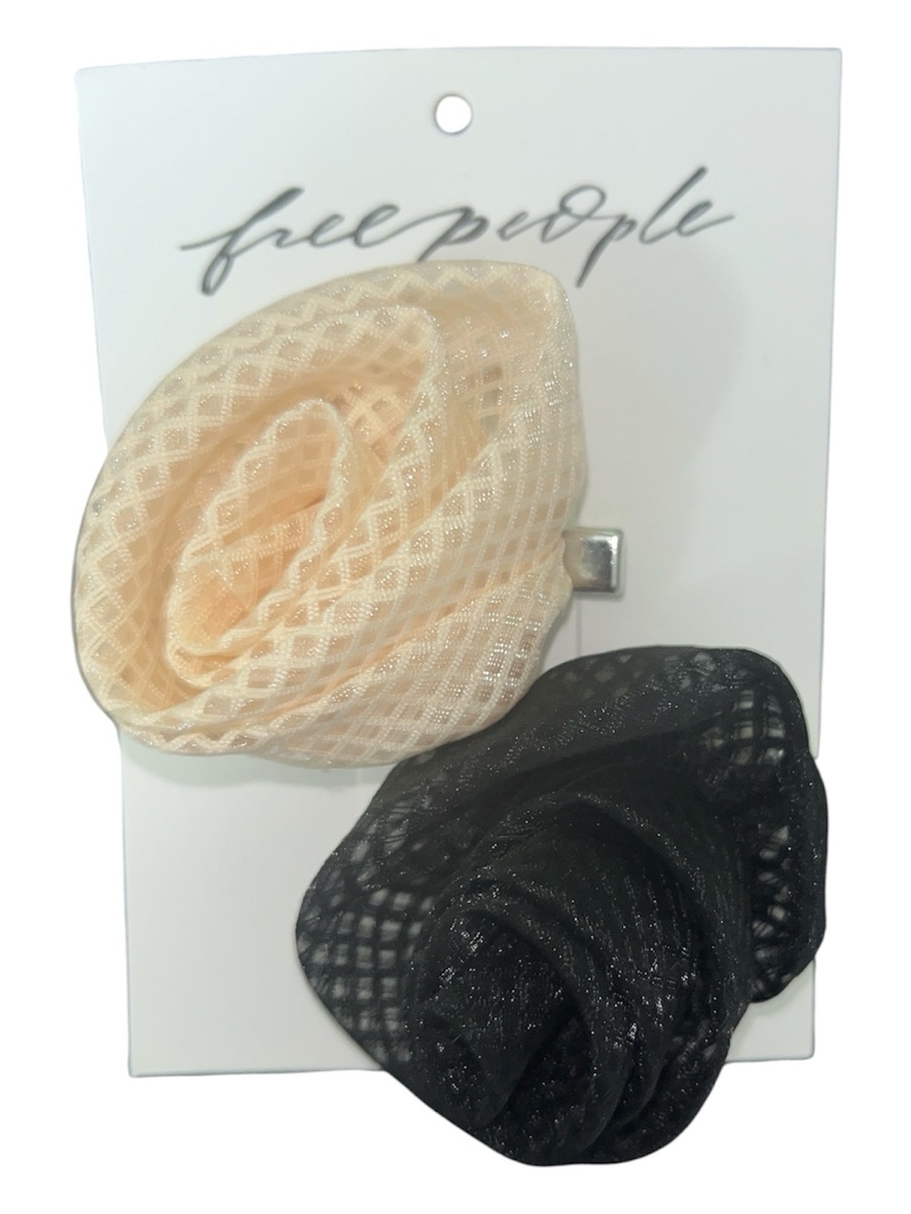 1531. FREE PEOPLE Mesh hair clips set in Cream/ Black NWT $18